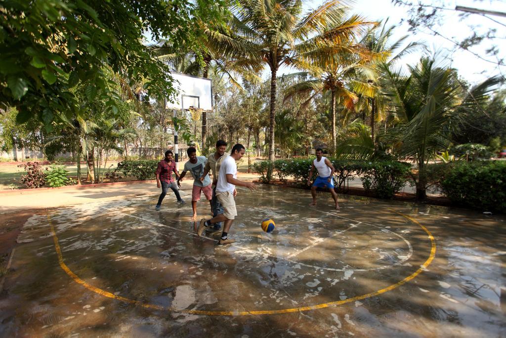 Radiant Resort Bengaluru Zewnętrze zdjęcie